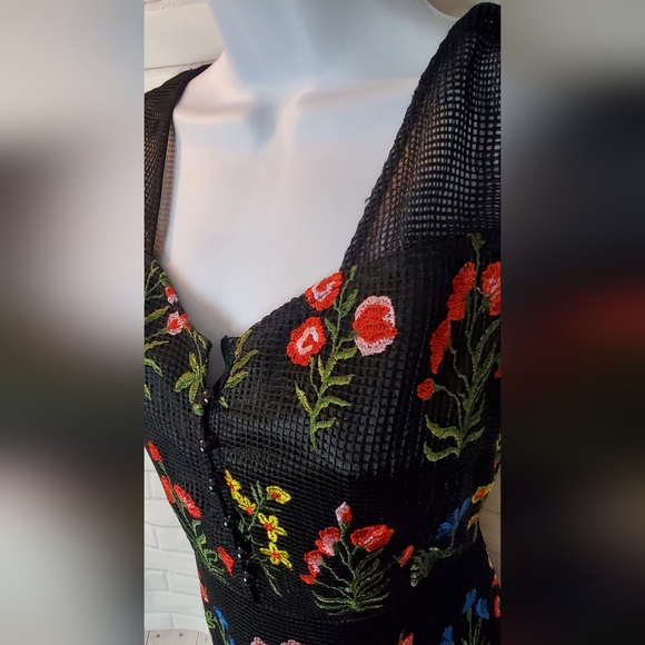 Mooerkeet Mesh Embriodered Floral Black Dress - Picture 5 of 10